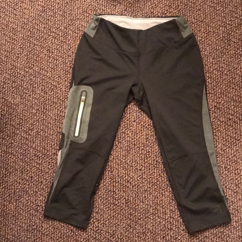 REI capris